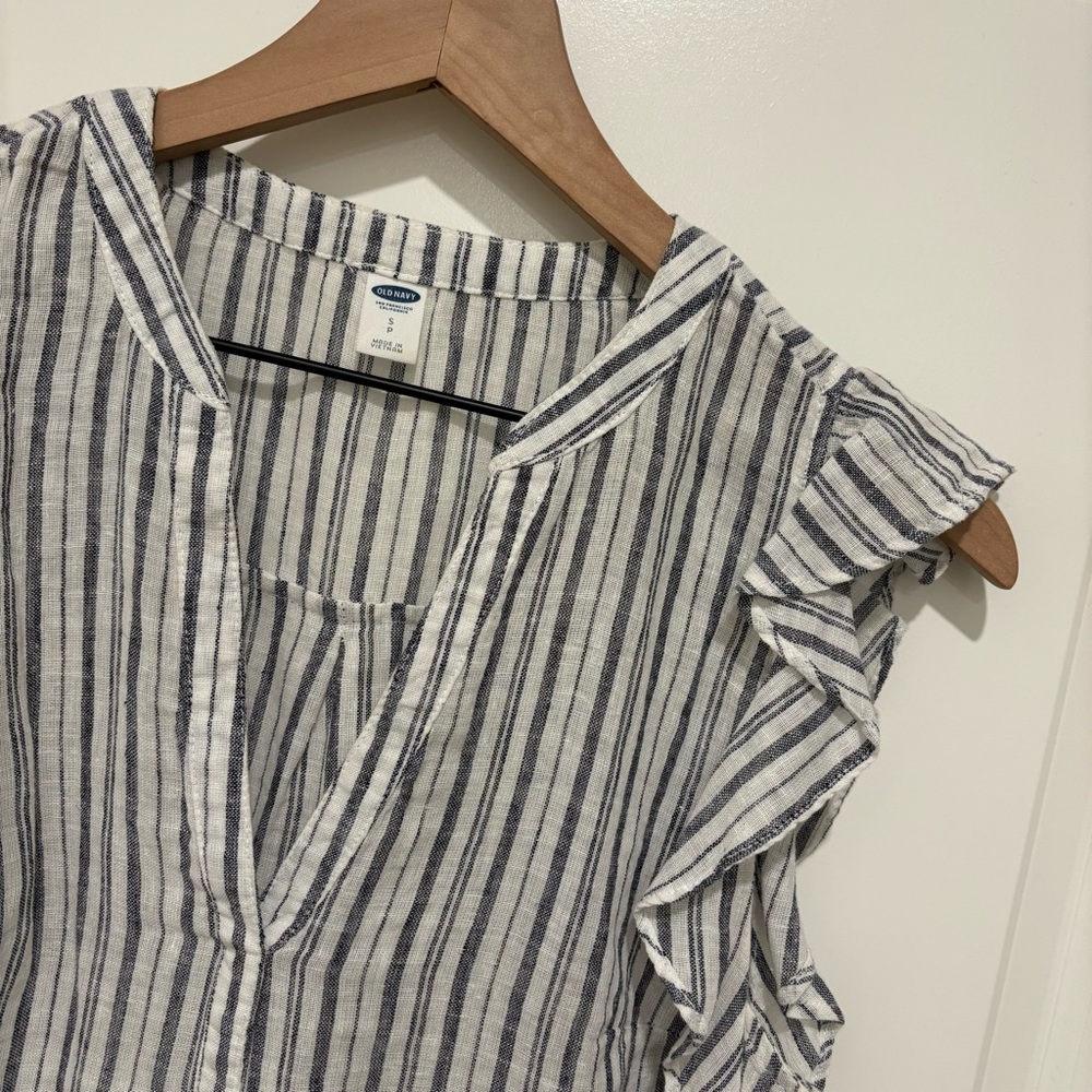 🪴$5/25🪴Old Navy Blue White Striped Linen Blend Ruffle Sleeve V-Neck Blouse Top S - Picture 7 of 12